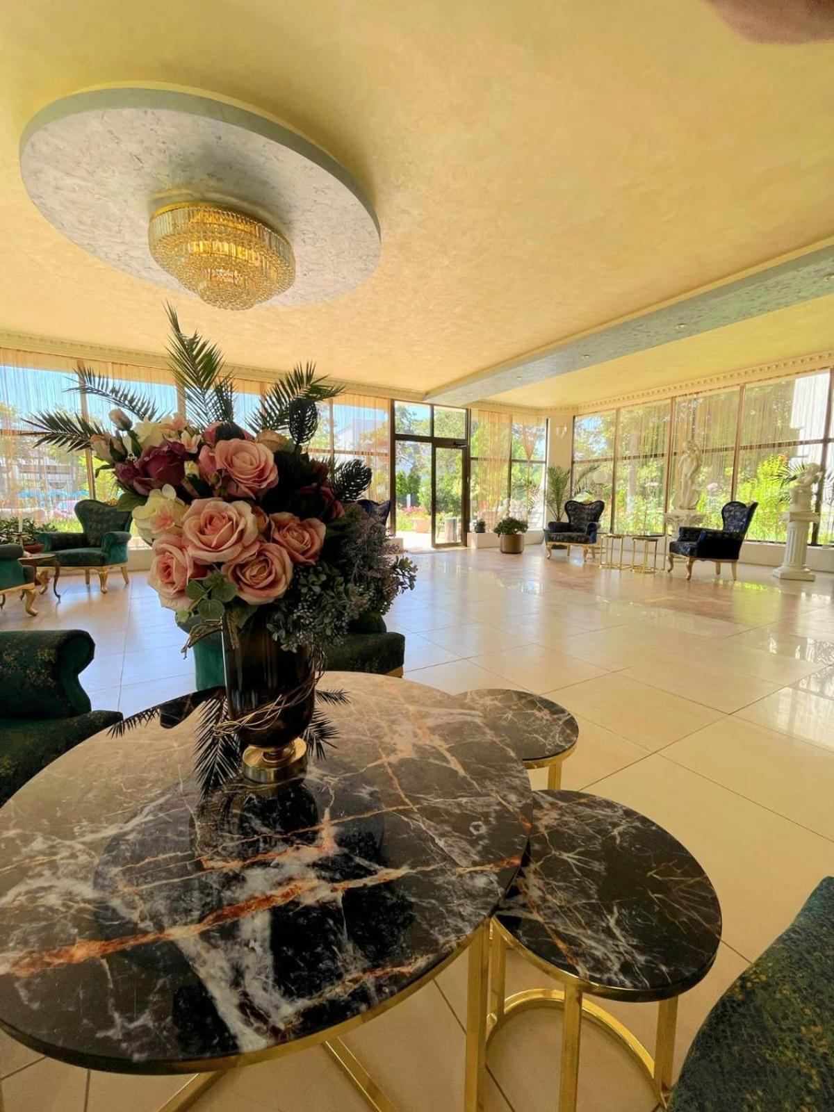 Hotel Iulia Resort Venus Εξωτερικό φωτογραφία