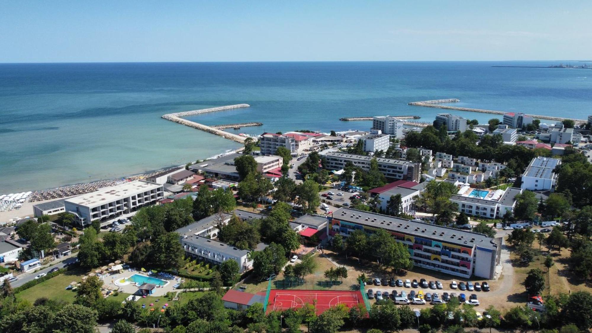 Hotel Iulia Resort Venus Εξωτερικό φωτογραφία